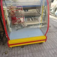 ویترین کاملا سالم به علت جابه جایی میفروشم