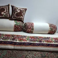 یک کناره یک جفت پشتی دوتا کوسن|صنایع دستی و سایر لوازم تزئینی|یزد, |دیوار