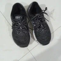 کفش Asics کم کار