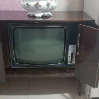 تلوزیون تمیز بلموند آنتیک نیاز ی تعمیر داره