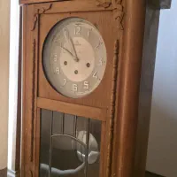 ساعت دیواری . آنتیک