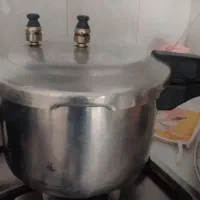 تعدادی وسیله اشپزخانه