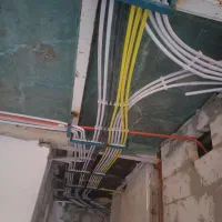 برقکاری و تمامی اومورات برق ساختمان