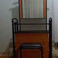 تخت و میز آرایش|تخت و سرویس خواب|دوگنبدان, |دیوار