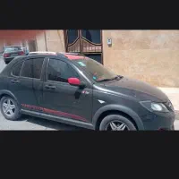 کوییک ۹۸ بی رنگ مشگی قرمز