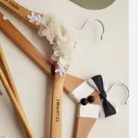 چوب لباسی عروس و داماد(برای آتلیه و چیدمان جهیزیه)