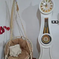 ساعت ایستاده سفید با تاب مکرومه