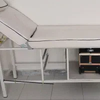 دو عدد تخت مژه و تخت سالن زیبایی  تاشو