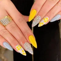 کاشت وترمیم ناخن