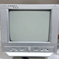 تلویزیون کوچک سیاه سفید عتیقه