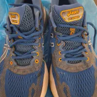 کفش رانینگ استوک