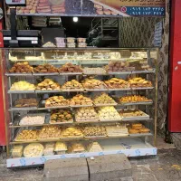 استاد کار شیرینی قنادی