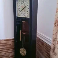 ساعت دیواری ایستاده