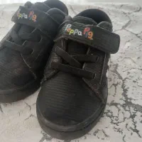 کتانی بچگانه|کفش و لباس بچه|سنگر, |دیوار