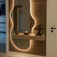 آینه با نورآفتابی