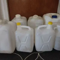 تعدادی دبه 10لیتری و 20لیتری