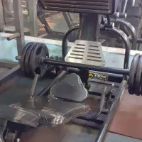 تعدادی وسایل باشگاهی به فروش میرسد