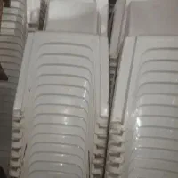 فروشی صندلی پلاستیکی در حد نو