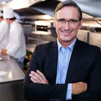 مدیر با سابقه کافه رستوران