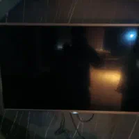 تلویزیون تی سی ال ۴۳اینچ دسته دو با کارتون