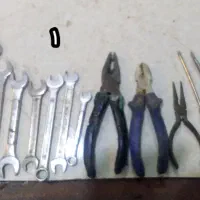 دست آچار چرخ، پیچ گوشتی انبر دست،  رو داشبردی، جک