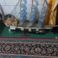 یک عدد کشتی تزئینی