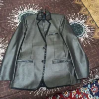 کت وشلوار|لباس|طبس, |دیوار