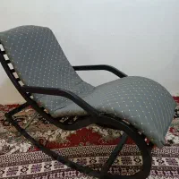 صندلی طرح راک فلزی