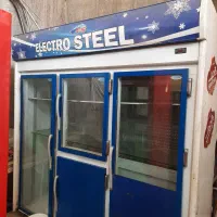 لبنیاتی ((داشتم جمع کردم)) کنار میام یخچال و غیره