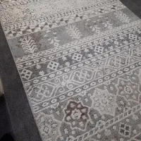 گلیم فرش زیبا تازه خریدم و هنوز شسته نشده