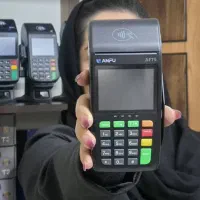 کارتخوان سیار urovo i2000 کشلس کارت به کارت