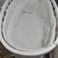 تخت کنار مادر