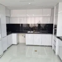 یه خانم برای نظافت منزل نیاز دارم