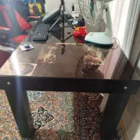 میز نهارخوری درحدنو6نفره باشیشه رویش  بدون صندلی