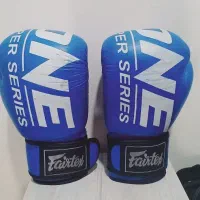 دو عدد دستکش|تجهیزات ورزشی|خرم‌آباد, |دیوار