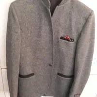 فروش کت پسرانه وشومیز زنانه نو