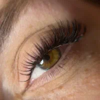 کاشت اکستنشن مژه|خدمات آرایشگری و زیبایی|لاهیجان, کوی خزر|دیوار