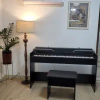 میز پیانو در حد کاملا نو