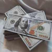 دلار تزئینی