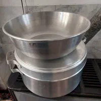 یک عدد قابلمه با تشت فروشی