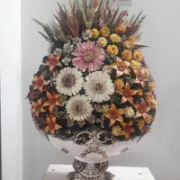 گلدان گل مصنوعی