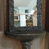 آیینه و کنسول