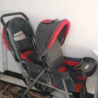 کالسکه دوقلو