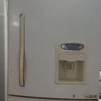 میز تلویزیون و یخچال کار کرده