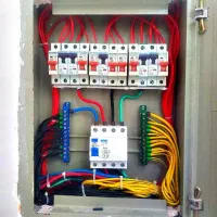 برقکاری ساختمان،  عیب یابی و رفع اتصالات