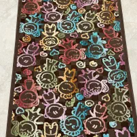 قالیچه کاملا سالم وتمیزبرای اتاق نوجوان