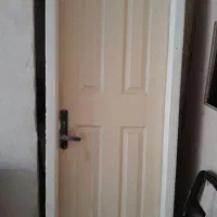 درب چوبی با چارچوب