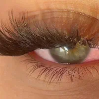 کاشت و اکستنشن مژه