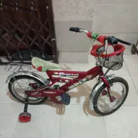 چرخ قرمز مارک گلف تمییز ونو وچرخ مشکی دماوند|دوچرخه، اسکیت، اسکوتر|گلبهار, شهر جدید گلبهار|دیوار