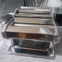 پاستاساز دستی